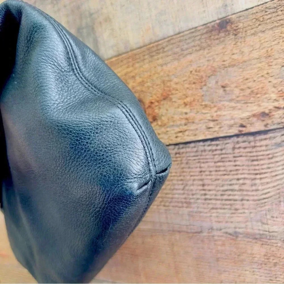 Micheal Kors Jet Set Travel Black Pebbled Leather Shoulder/Crossbody Bag - Picture 6 of 12